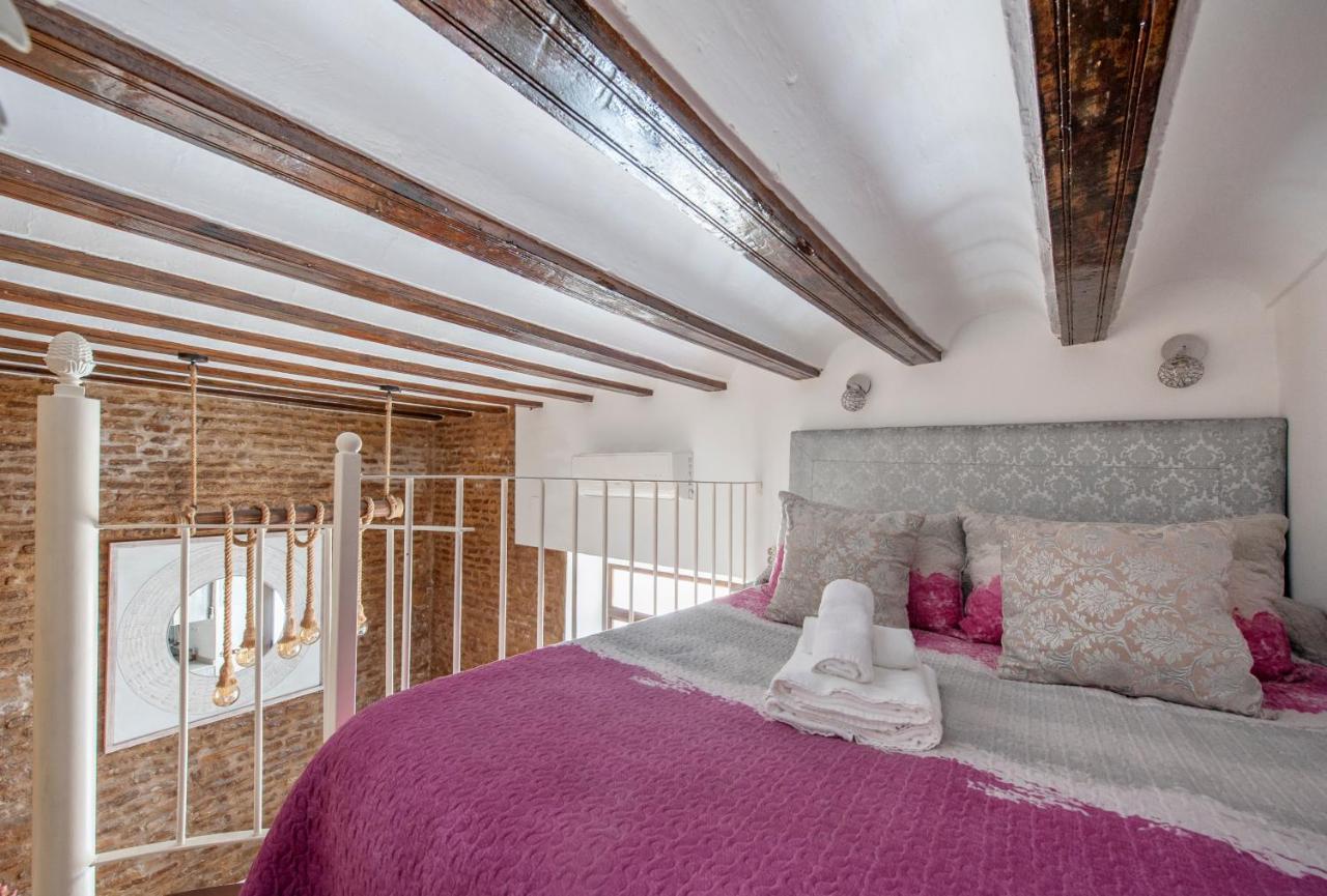 Santa Clara Chic Apartment セビリア エクステリア 写真